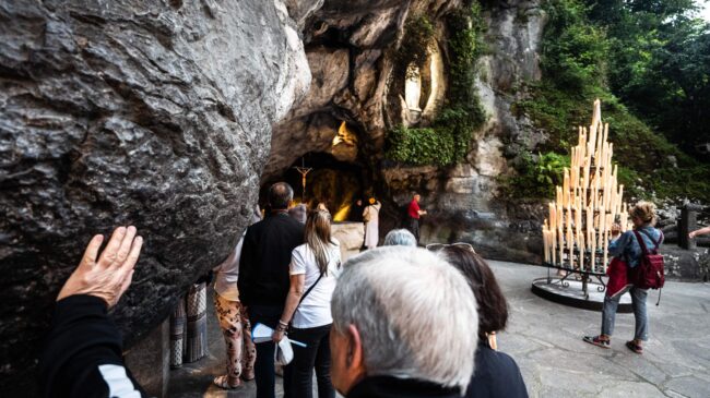 Lourdes 2 ©Charles Plumey